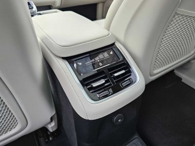 2026 Volvo XC90 Plug-In Hybrid Ultra