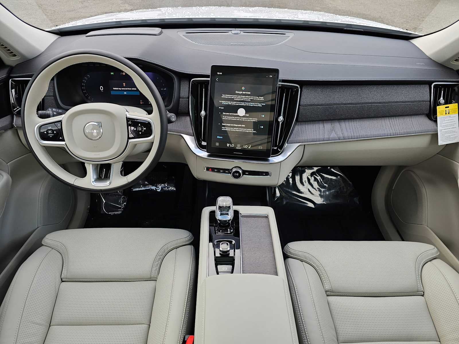 2026 Volvo XC90 Plug-In Hybrid Ultra