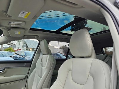 2026 Volvo XC90 Plug-In Hybrid Ultra