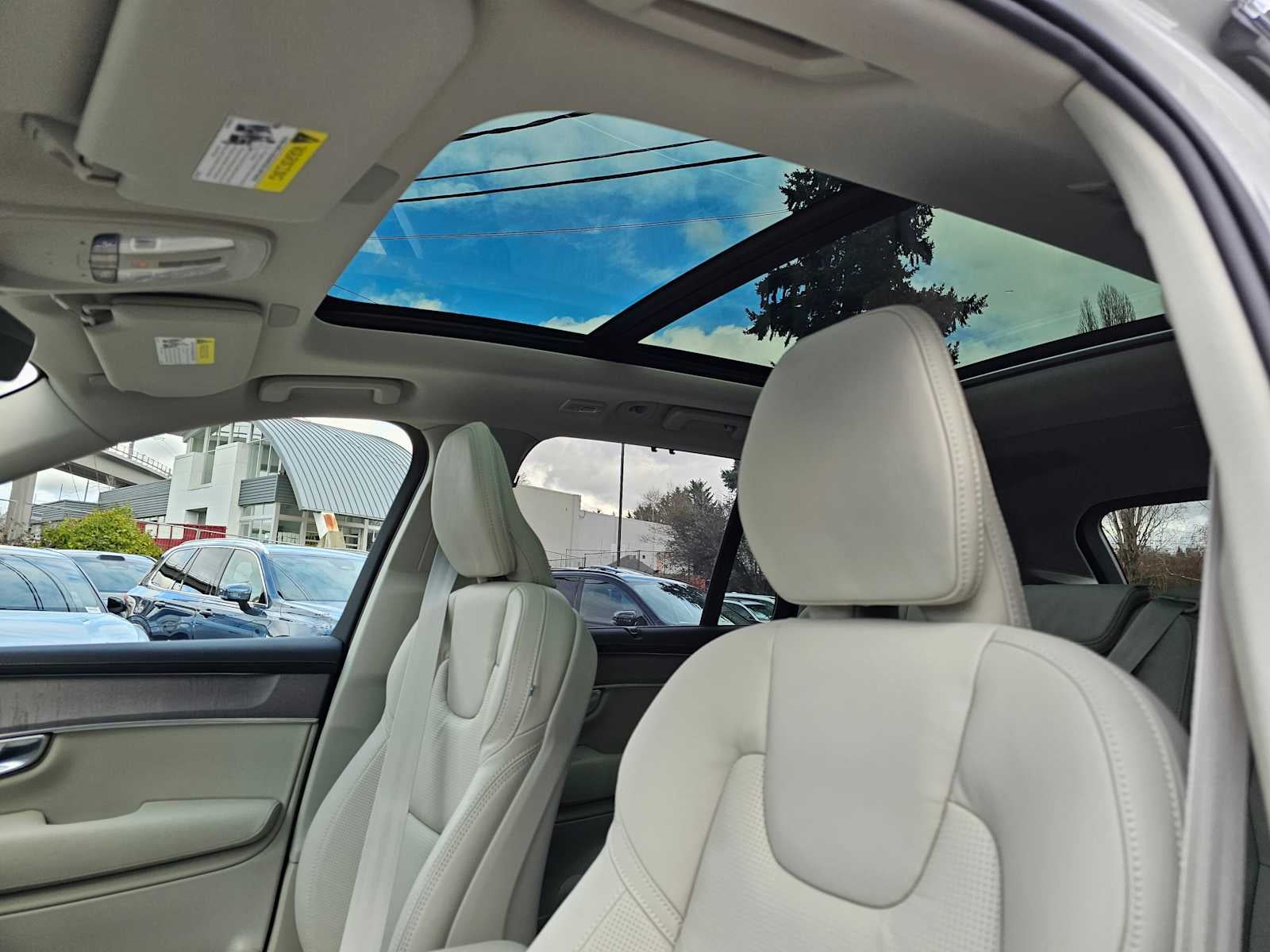 2026 Volvo XC90 Plug-In Hybrid Ultra
