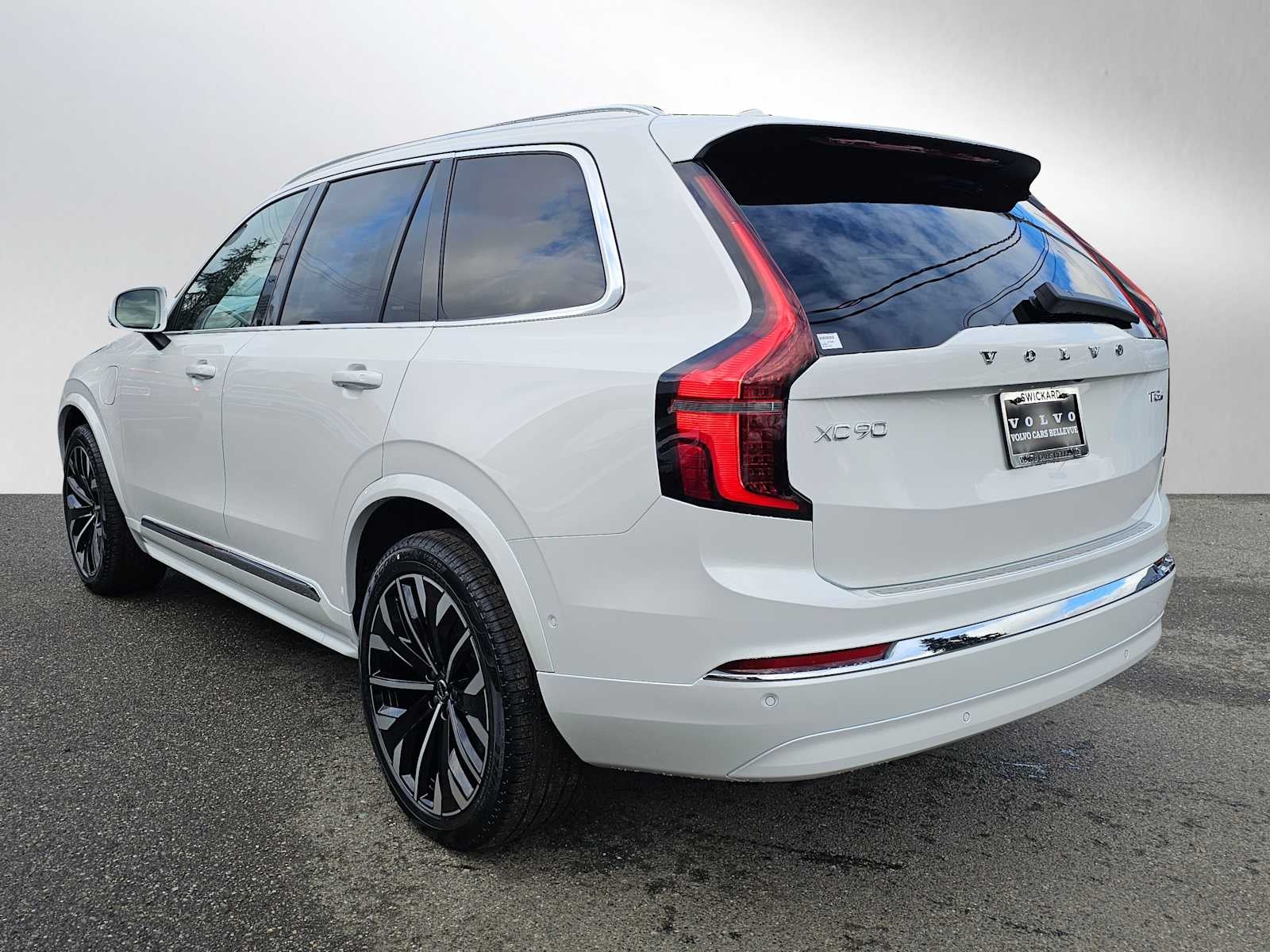 2026 Volvo XC90 Plug-In Hybrid Ultra
