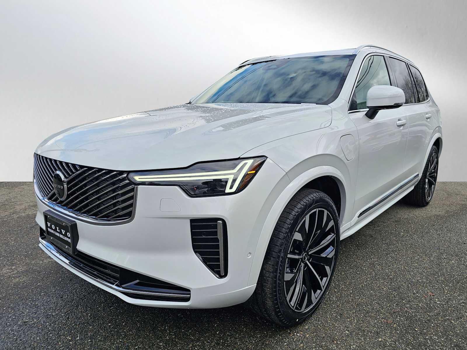 2026 Volvo XC90 Plug-In Hybrid Ultra