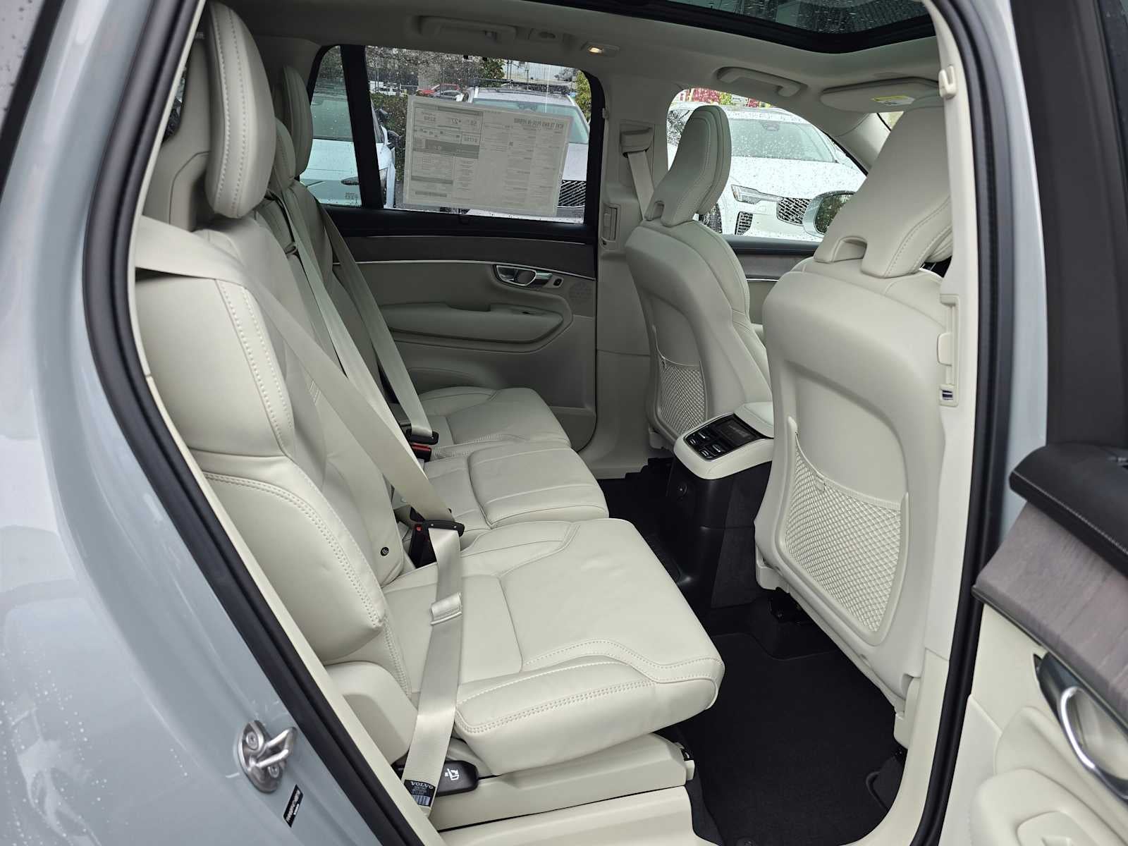 2026 Volvo XC90 Plug-In Hybrid Ultra