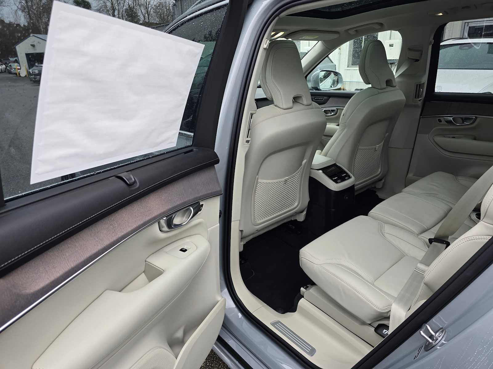 2026 Volvo XC90 Plug-In Hybrid Ultra