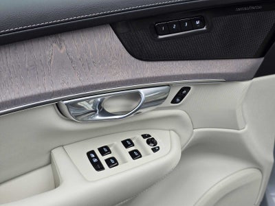 2026 Volvo XC90 Plug-In Hybrid Ultra