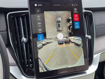 2026 Volvo XC90 Plug-In Hybrid Ultra