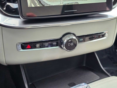 2026 Volvo XC90 Plug-In Hybrid Ultra