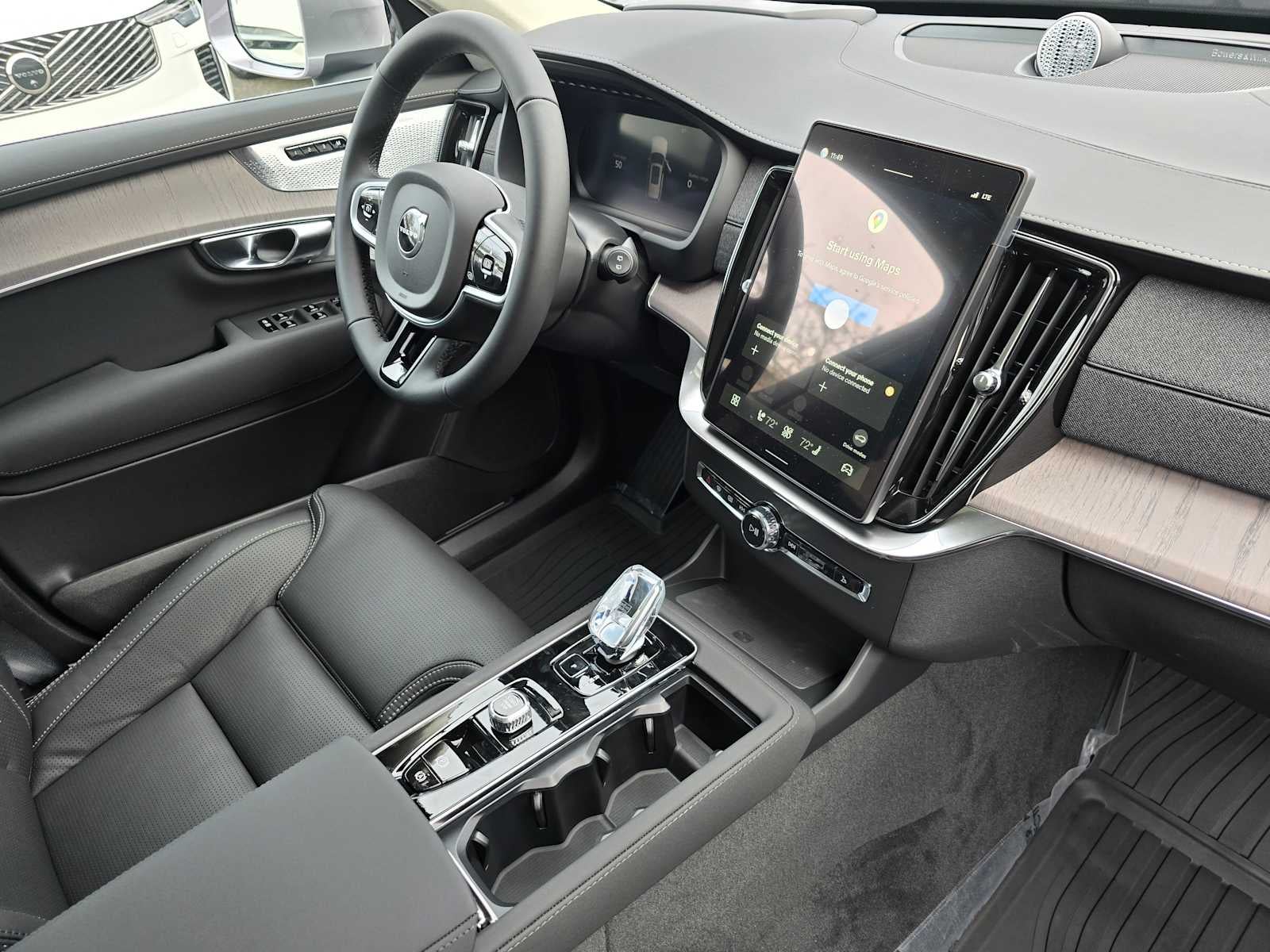 2026 Volvo XC90 Plug-In Hybrid Ultra