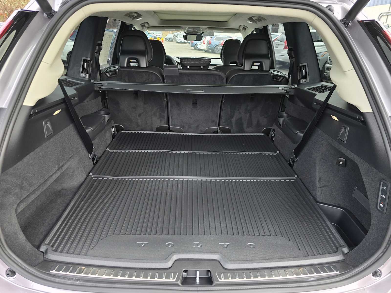 2026 Volvo XC90 Plug-In Hybrid Ultra