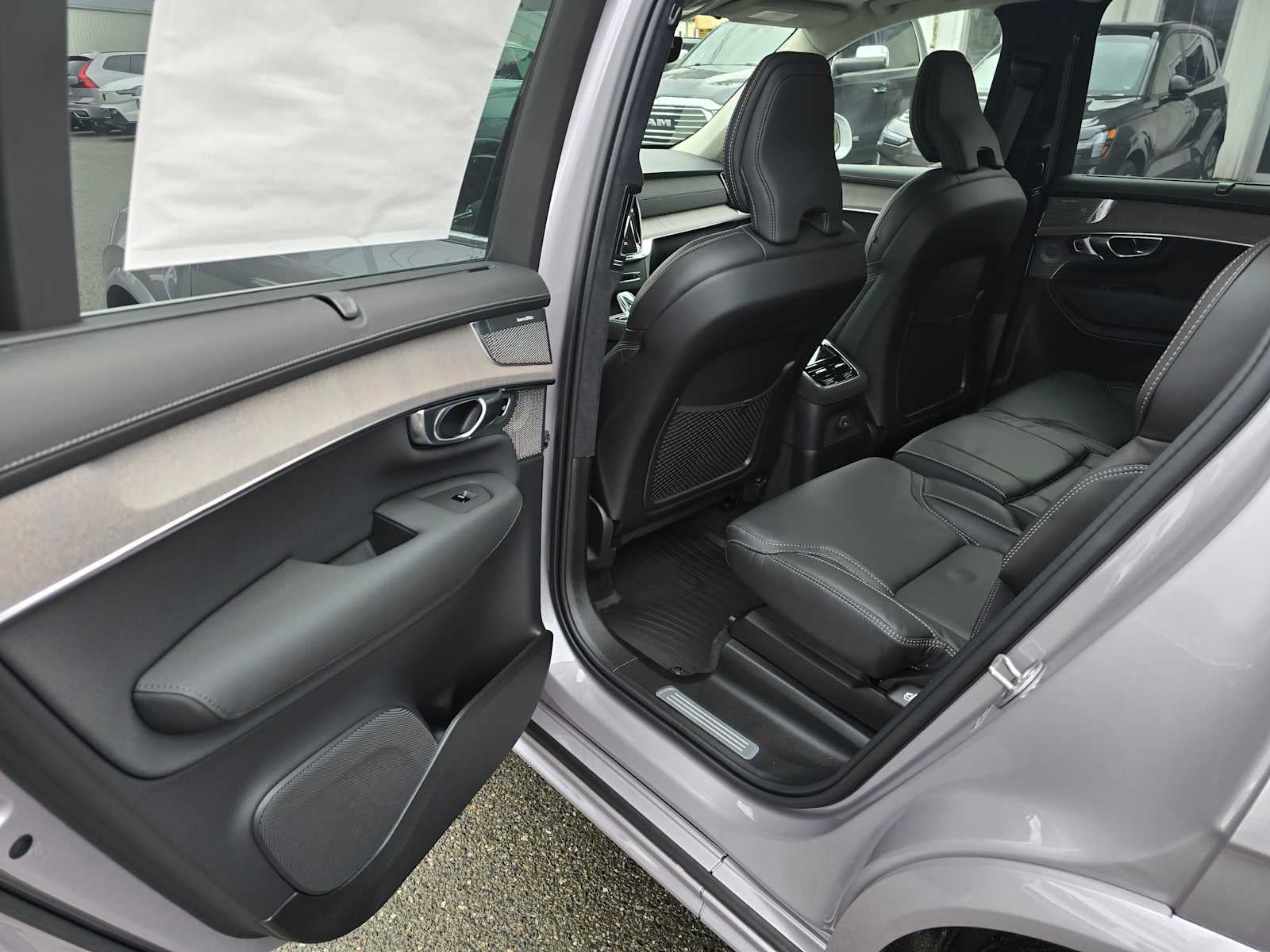 2026 Volvo XC90 Plug-In Hybrid Ultra