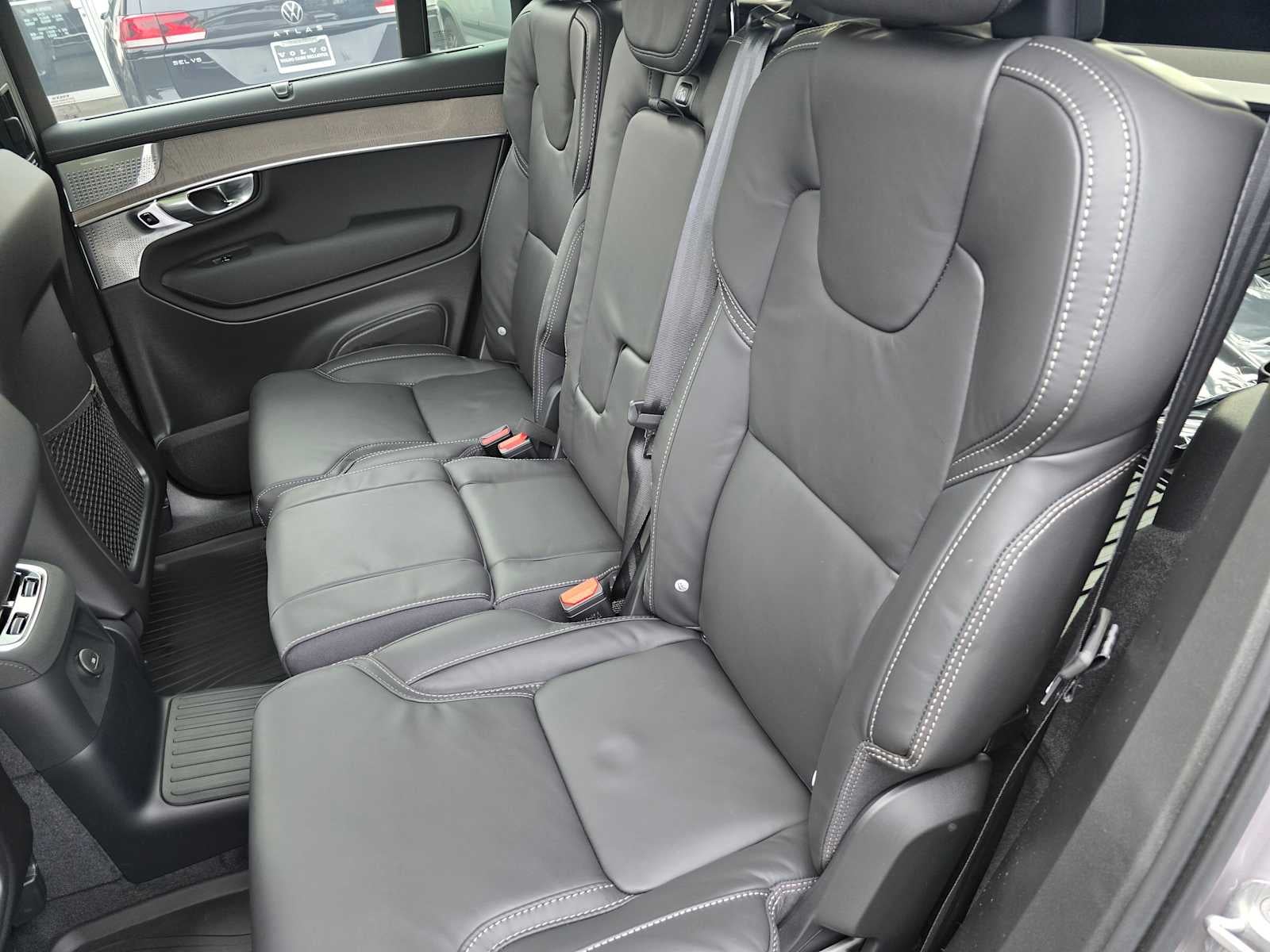 2026 Volvo XC90 Plug-In Hybrid Ultra