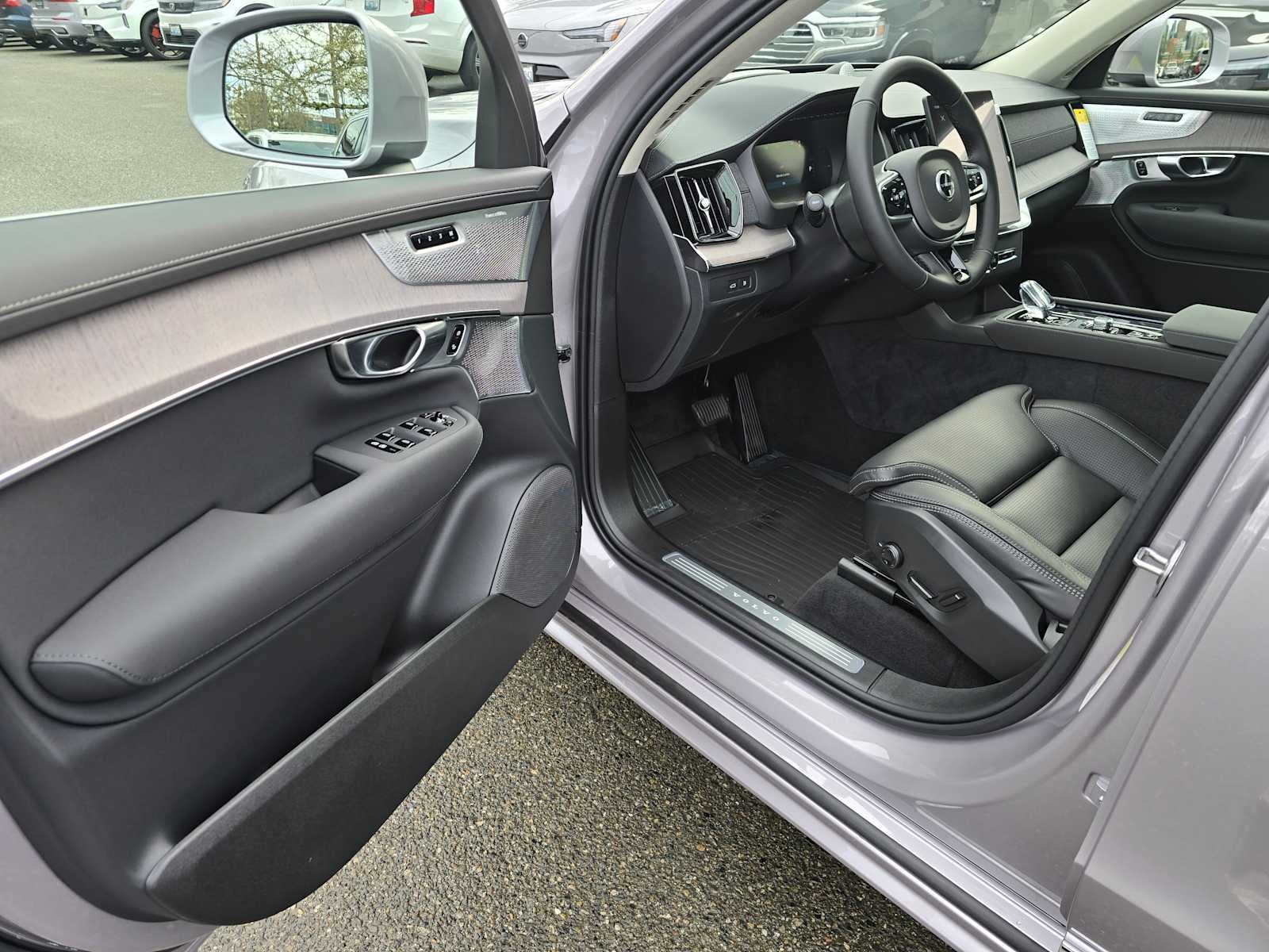 2026 Volvo XC90 Plug-In Hybrid Ultra