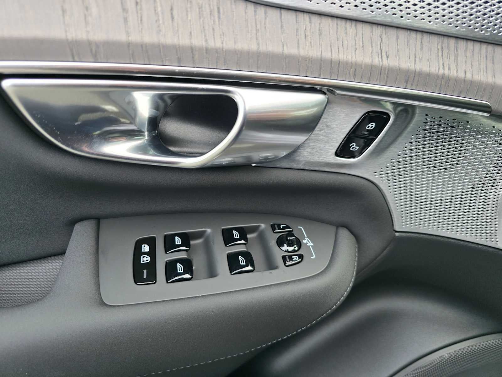 2026 Volvo XC90 Plug-In Hybrid Ultra