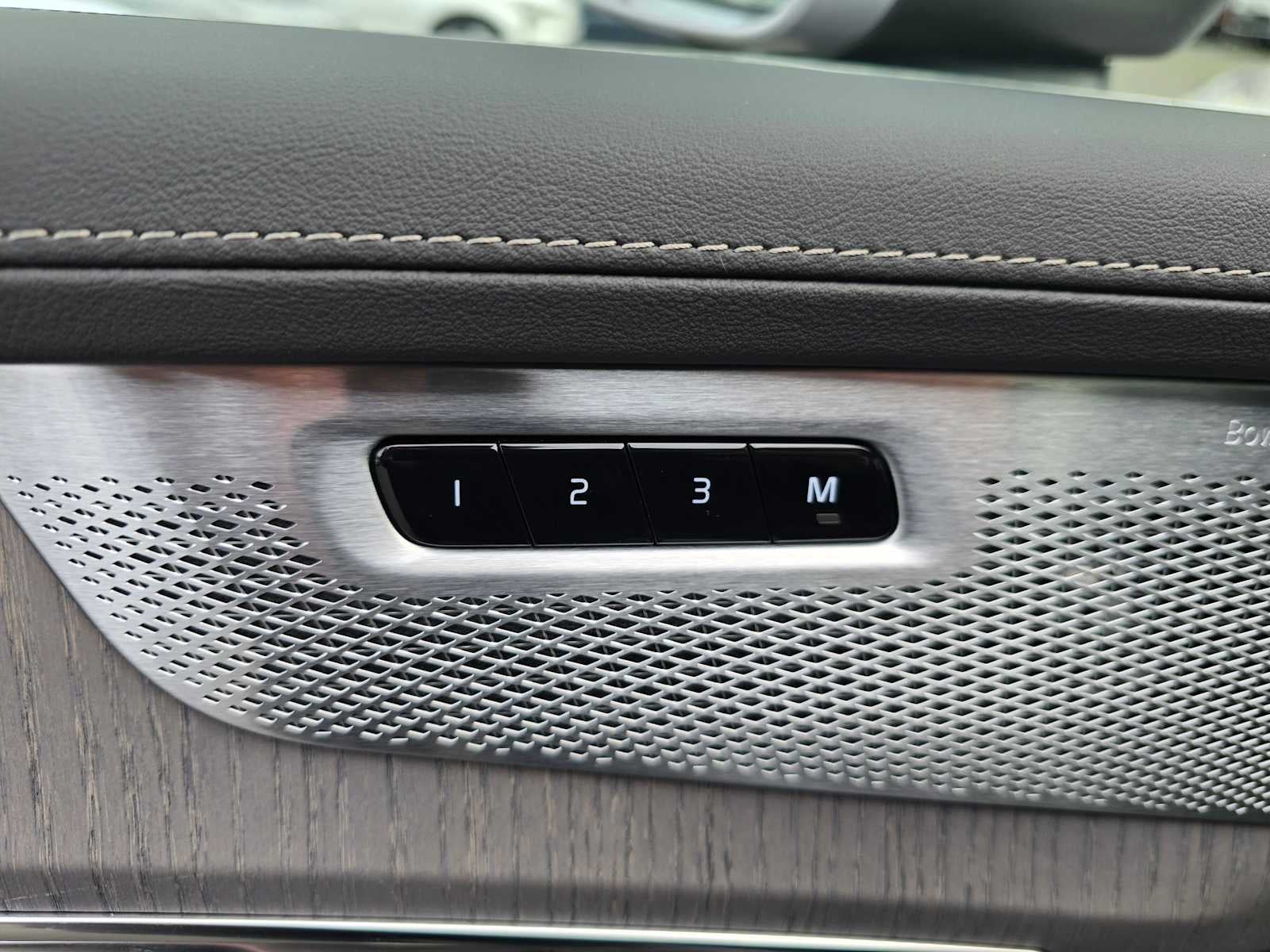 2026 Volvo XC90 Plug-In Hybrid Ultra