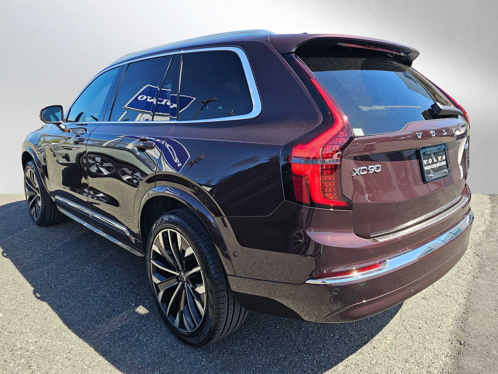 2026 Volvo XC90 Plug-In Hybrid Ultra