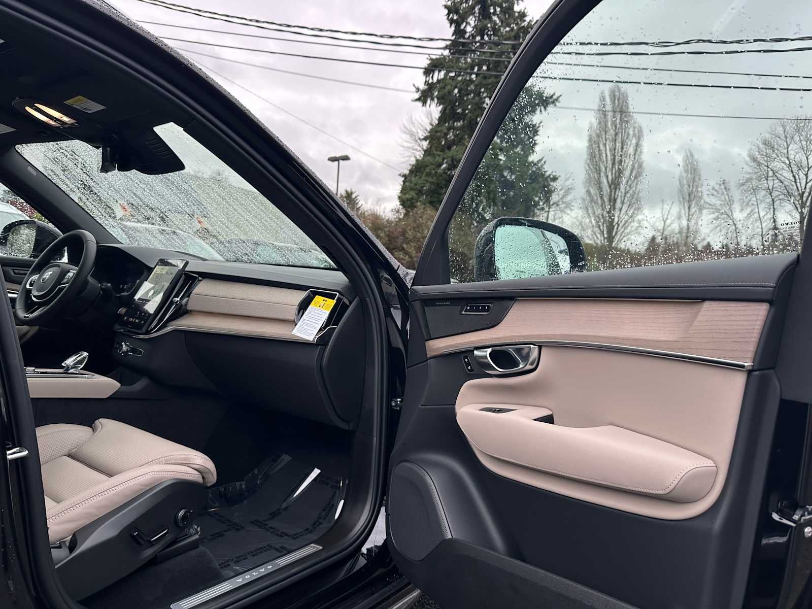 2026 Volvo XC90 Plug-In Hybrid Ultra