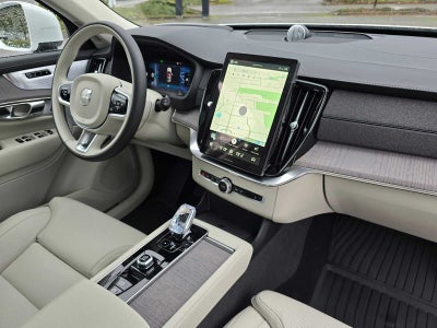 2026 Volvo XC90 Plug-In Hybrid Ultra