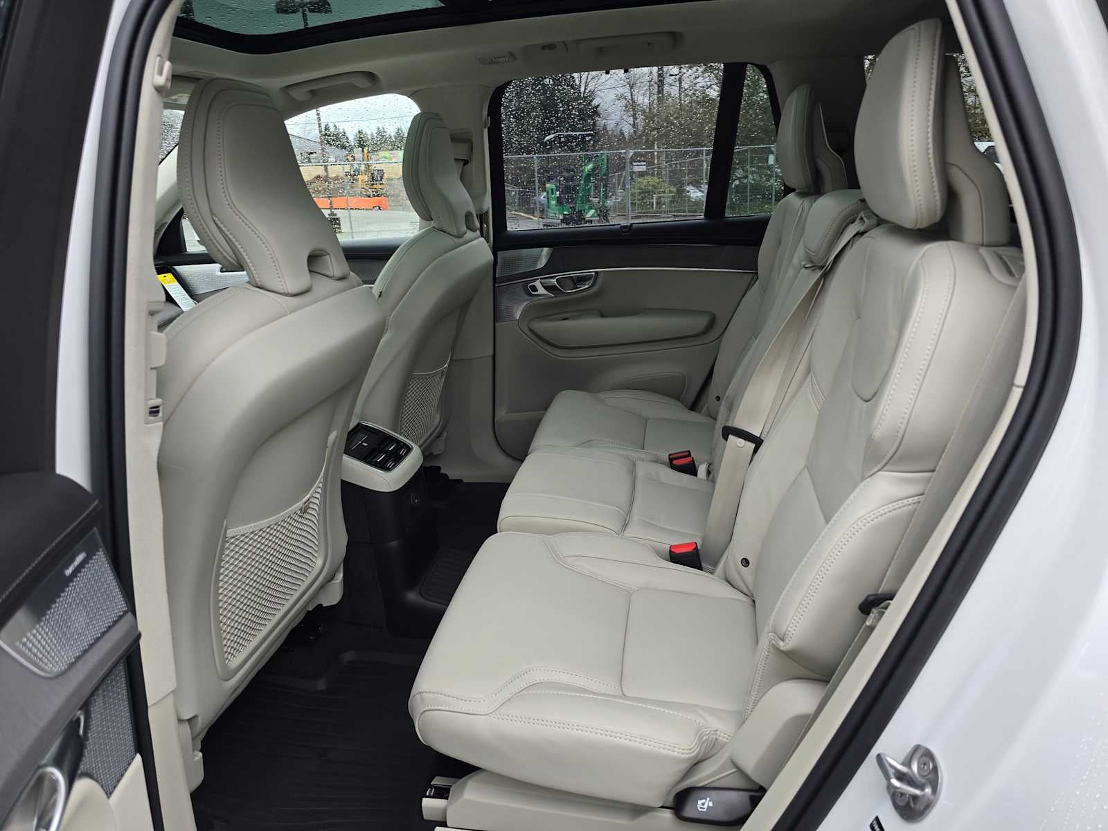 2026 Volvo XC90 Plug-In Hybrid Ultra