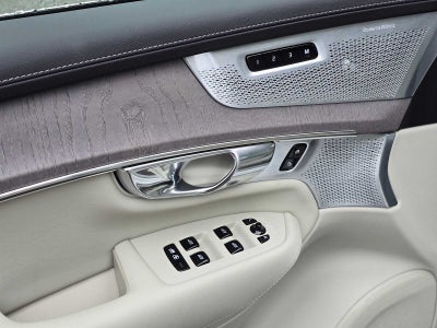 2026 Volvo XC90 Plug-In Hybrid Ultra