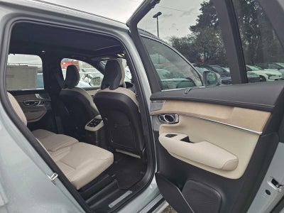 2026 Volvo XC90 Plug-In Hybrid Ultra