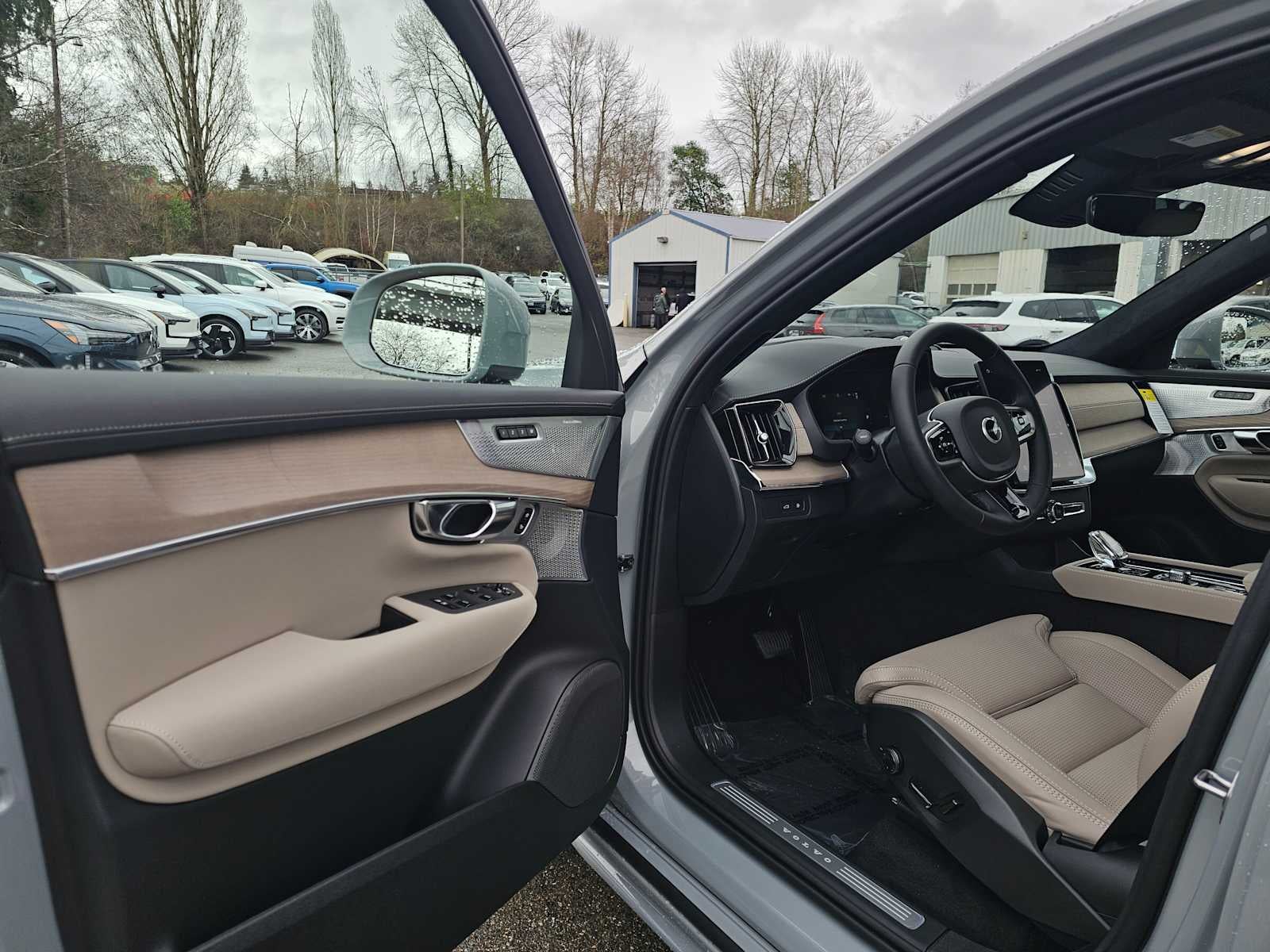 2026 Volvo XC90 Plug-In Hybrid Ultra
