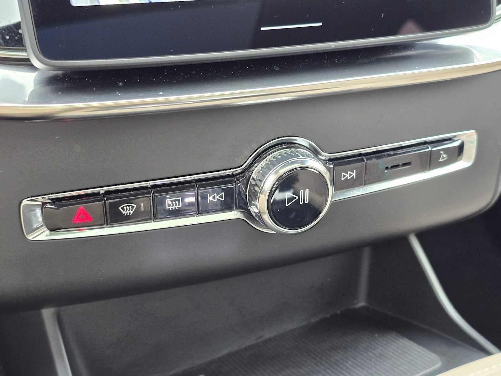 2025 Volvo XC90 Plug-In Hybrid Ultra