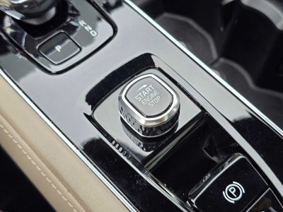 2025 Volvo XC90 Plug-In Hybrid Ultra