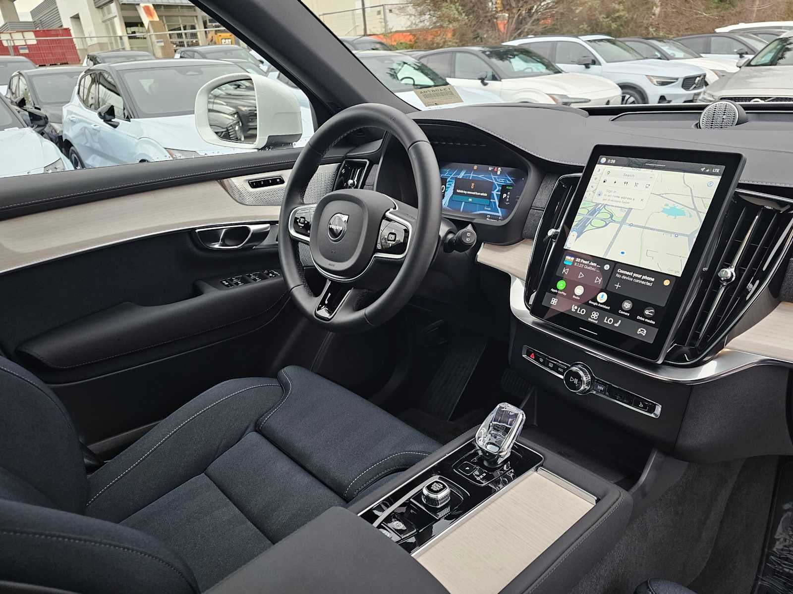 2025 Volvo XC90 Plug-In Hybrid Ultra