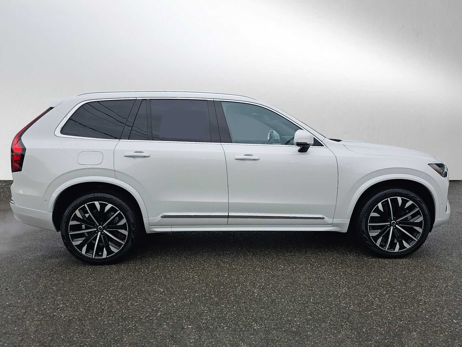2025 Volvo XC90 Plug-In Hybrid Ultra