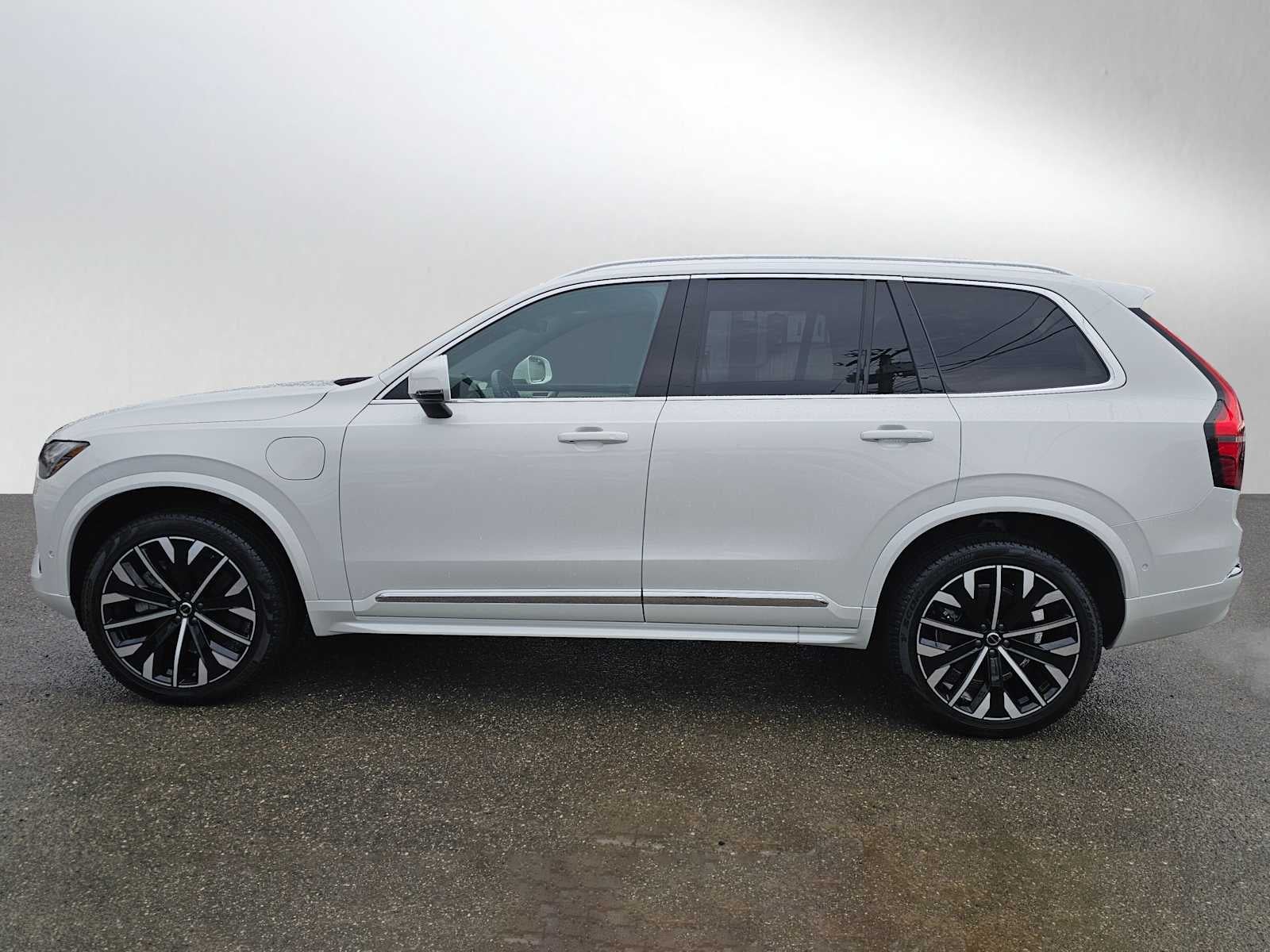 2025 Volvo XC90 Plug-In Hybrid Ultra