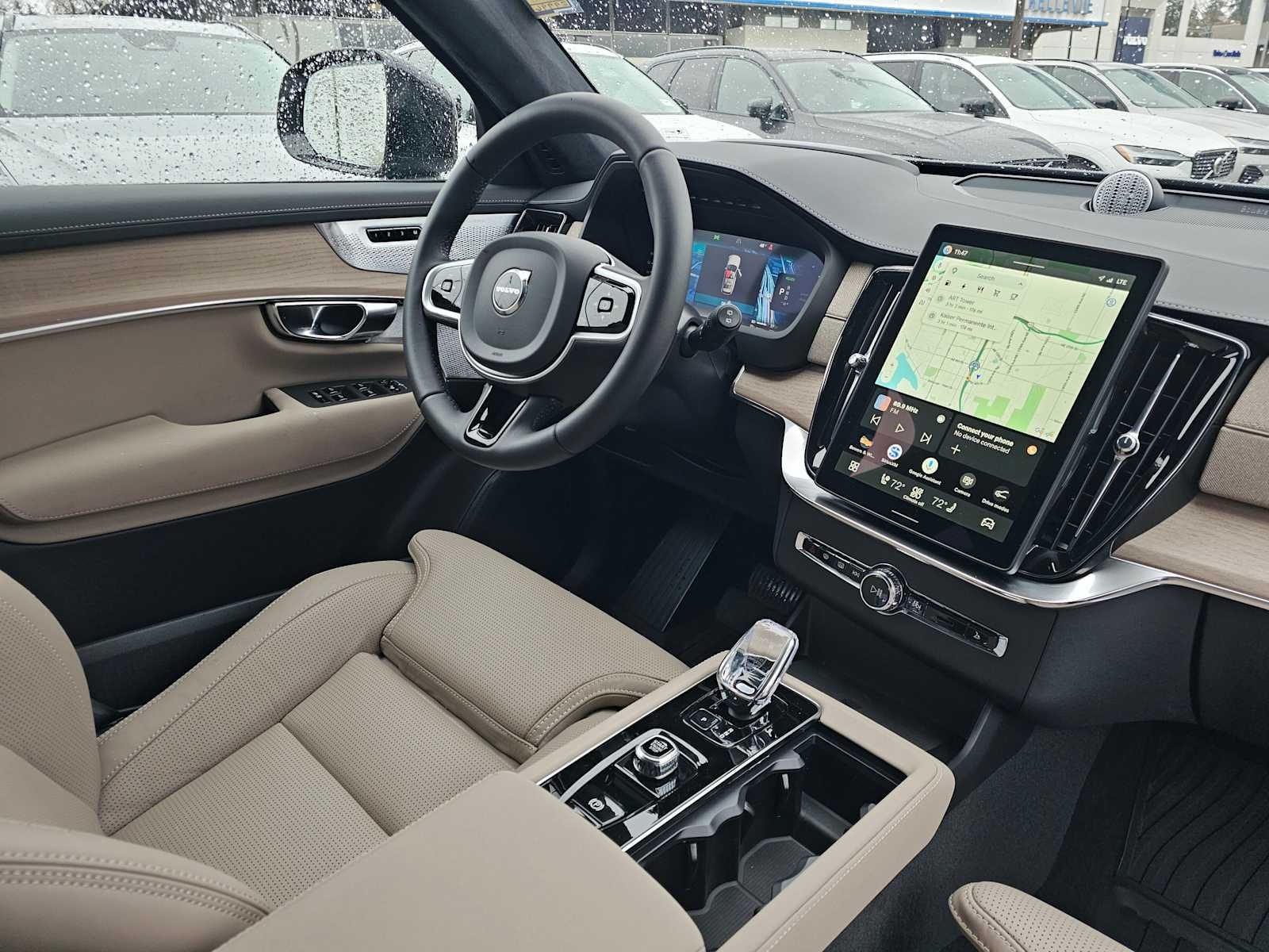 2026 Volvo XC90 Plug-In Hybrid Ultra Dark Theme