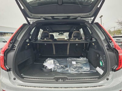 2026 Volvo XC90 Plug-In Hybrid Ultra Dark Theme