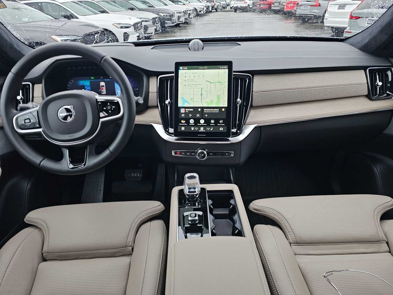 2026 Volvo XC90 Plug-In Hybrid Ultra Dark Theme