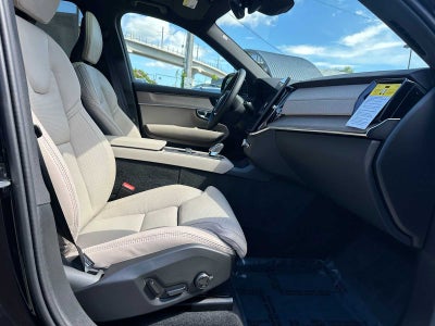 2026 Volvo XC90 Plug-In Hybrid Ultra Dark Theme