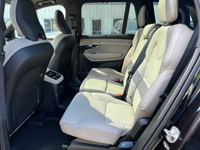 2026 Volvo XC90 Plug-In Hybrid Ultra Dark Theme