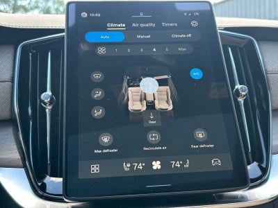 2026 Volvo XC90 Plug-In Hybrid Ultra Dark Theme