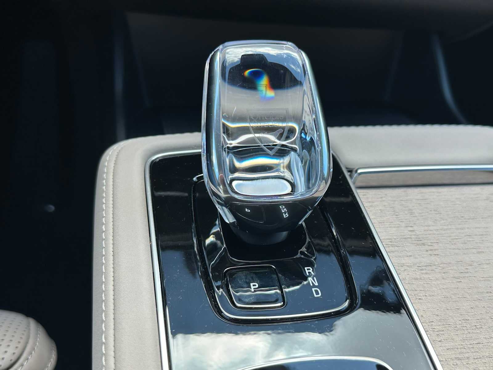 2026 Volvo XC90 Plug-In Hybrid Ultra Dark Theme