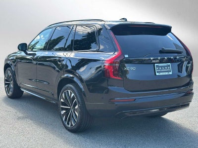 2026 Volvo XC90 Plug-In Hybrid Ultra Dark Theme
