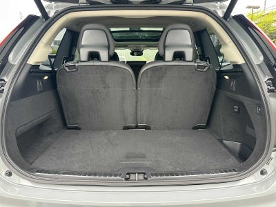 2026 Volvo XC90 Plug-In Hybrid Ultra Dark Theme