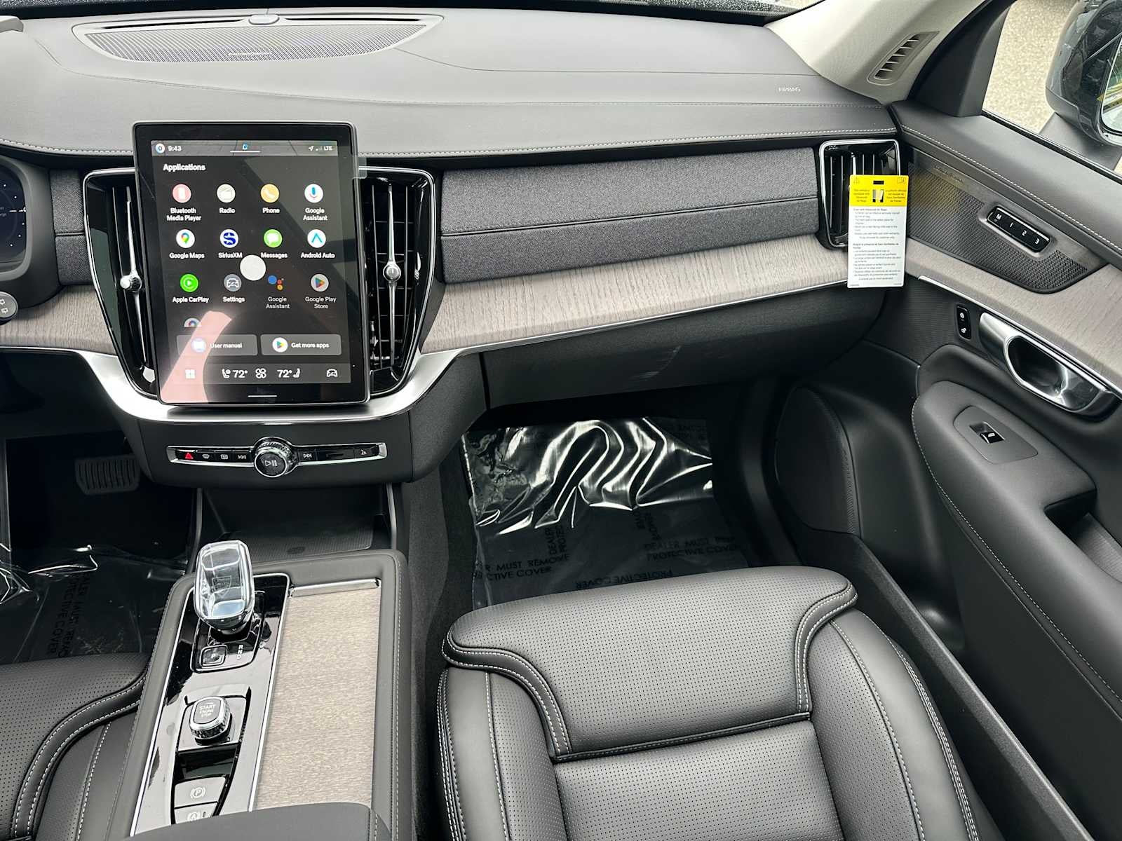 2026 Volvo XC90 Plug-In Hybrid Ultra Dark Theme