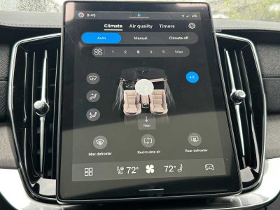 2026 Volvo XC90 Plug-In Hybrid Ultra Dark Theme