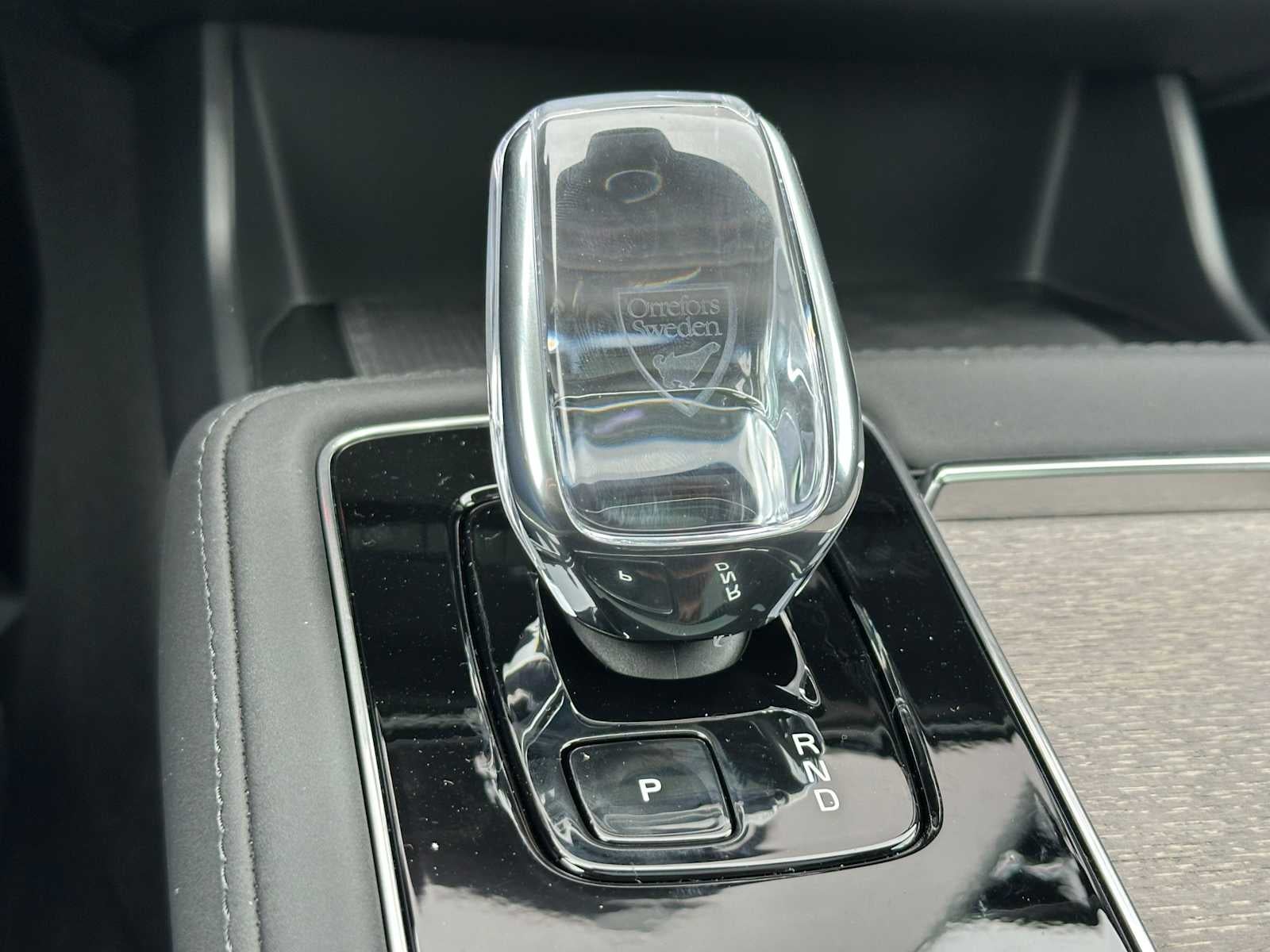 2026 Volvo XC90 Plug-In Hybrid Ultra Dark Theme