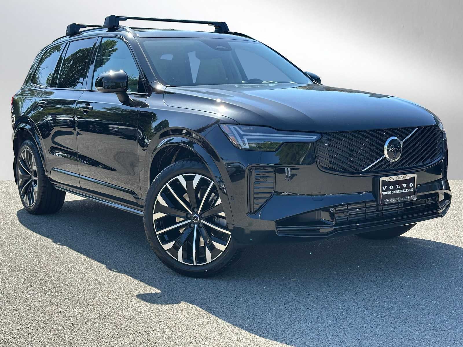2026 Volvo XC90 Plug-In Hybrid Ultra Dark Theme