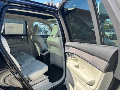 2026 Volvo XC90 Plug-In Hybrid Ultra Dark Theme
