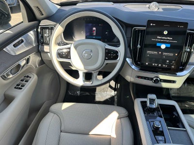 2026 Volvo XC90 Plug-In Hybrid Ultra Dark Theme