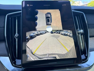 2026 Volvo XC90 Plug-In Hybrid Ultra Dark Theme