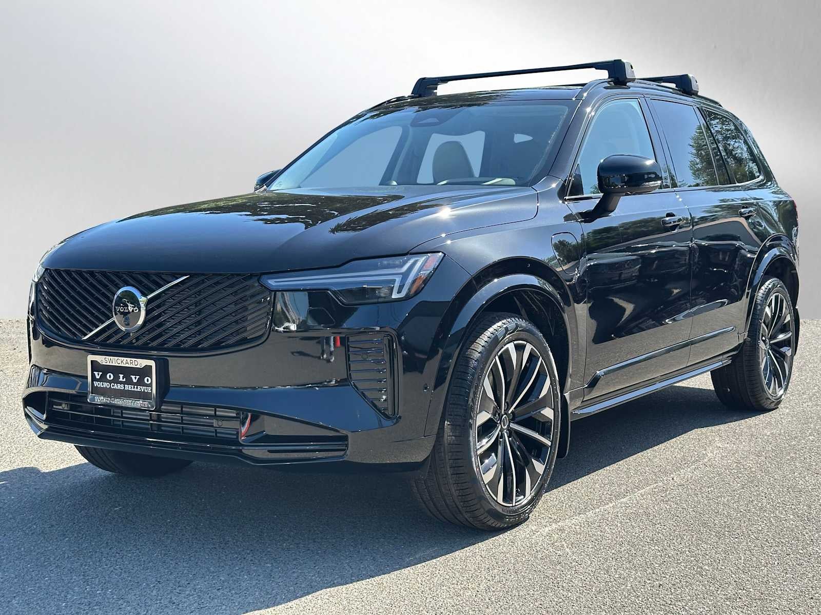 2026 Volvo XC90 Plug-In Hybrid Ultra Dark Theme