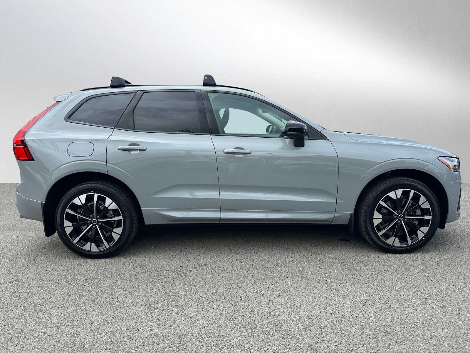 2026 Volvo XC60 Plug-In Hybrid Plus