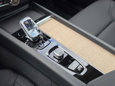 2026 Volvo XC60 Plug-In Hybrid Plus