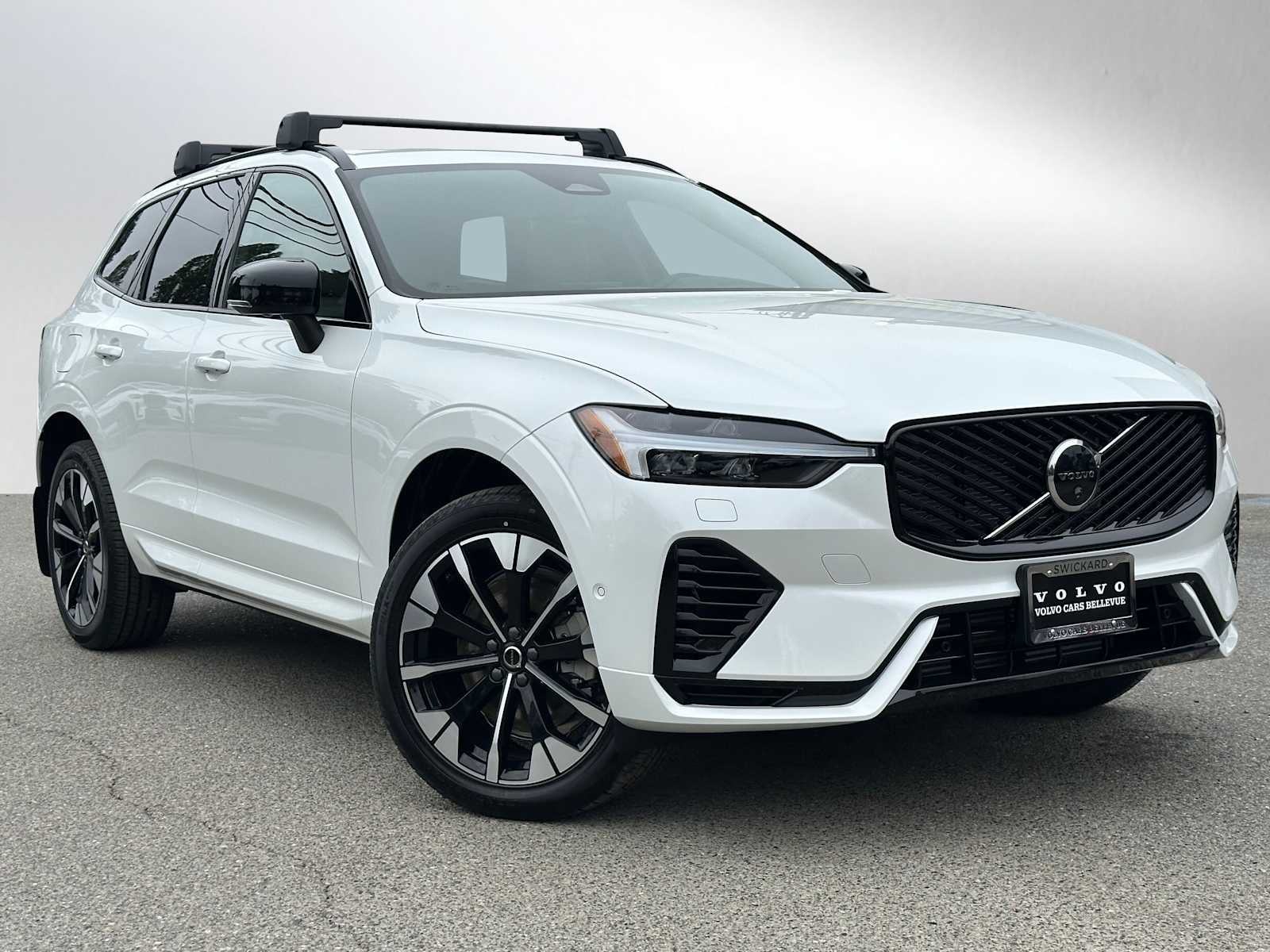 2026 Volvo XC60 Plug-In Hybrid Plus